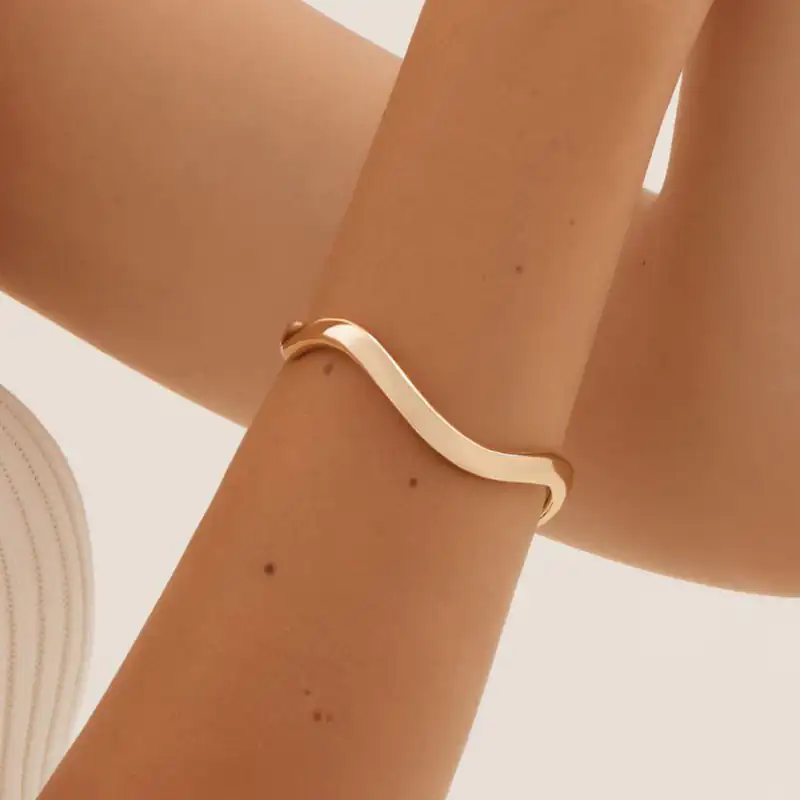 Bracelet collection
